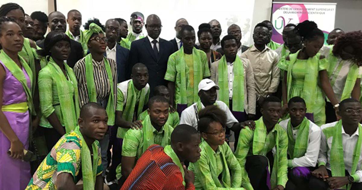L'Université Virtuelle de côte d'Ivoire investit dix Clubs et Associations universitaires 