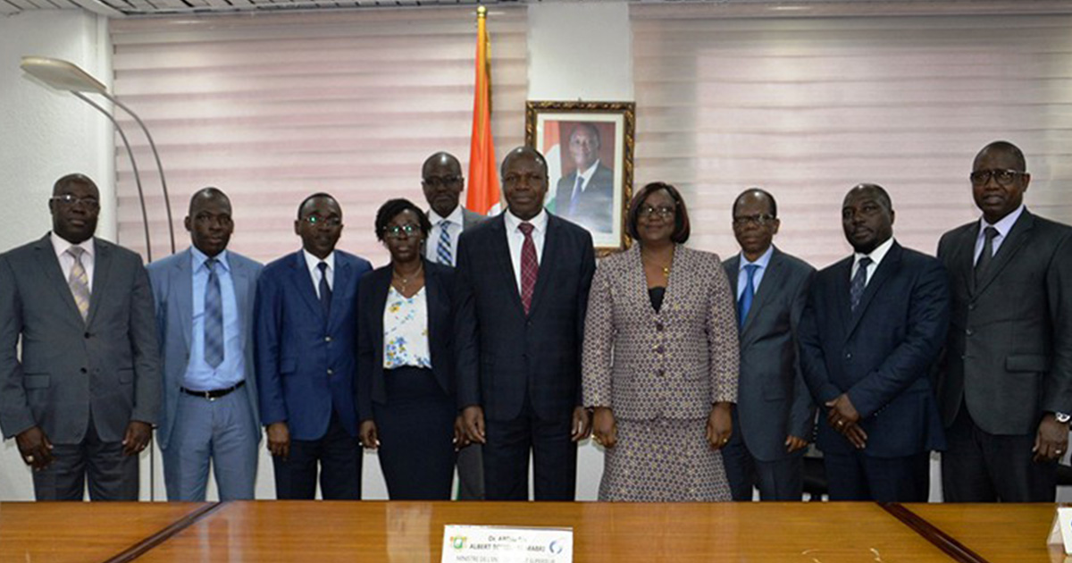 Le Ministre Dr. Abdallah Albert Toikeusse Mabri reçoit les présidents des universités publiques.